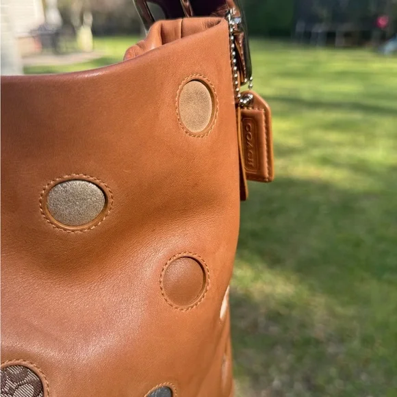 Coach Limited Edition Polkadot shoulder bag. - Picture 6 of 14